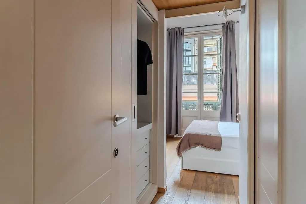 Canela Homes Barcelona Light 0*,  Spanien