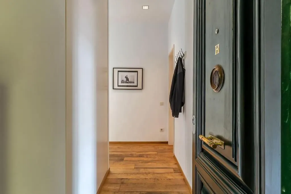 Canela Homes Barcelona Light 0*,  Spanien